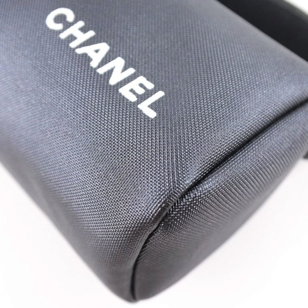 Pre-Owned Chanel Logo Vintage Nylon Gray Ladies Pouch (Fair)