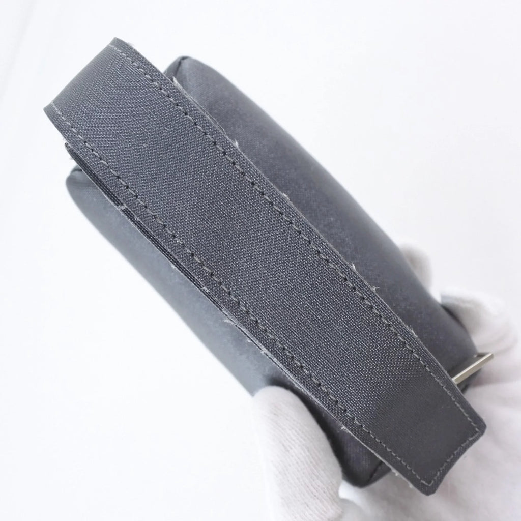 Pre-Owned Chanel Logo Vintage Nylon Gray Ladies Pouch (Fair)