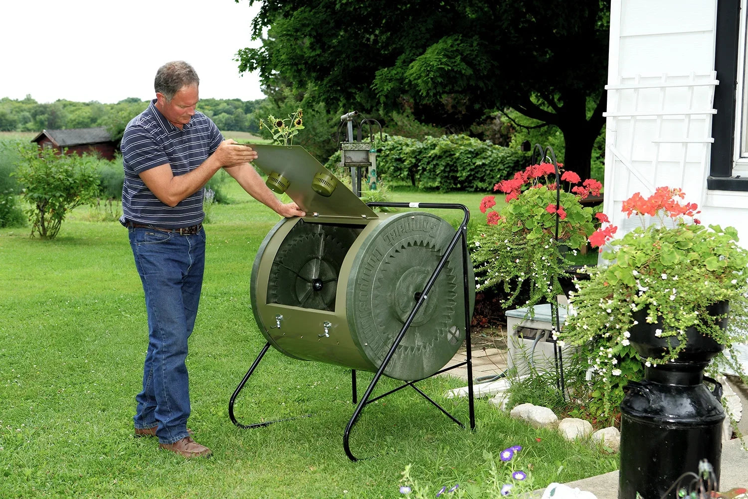 Mantis Compact ComposTumbler CT02001 Easy-to-Load Easy-to-Empty with No Bending - Sturdy and Strong Holds 88 Gallons, Low Cost Per Gallon
