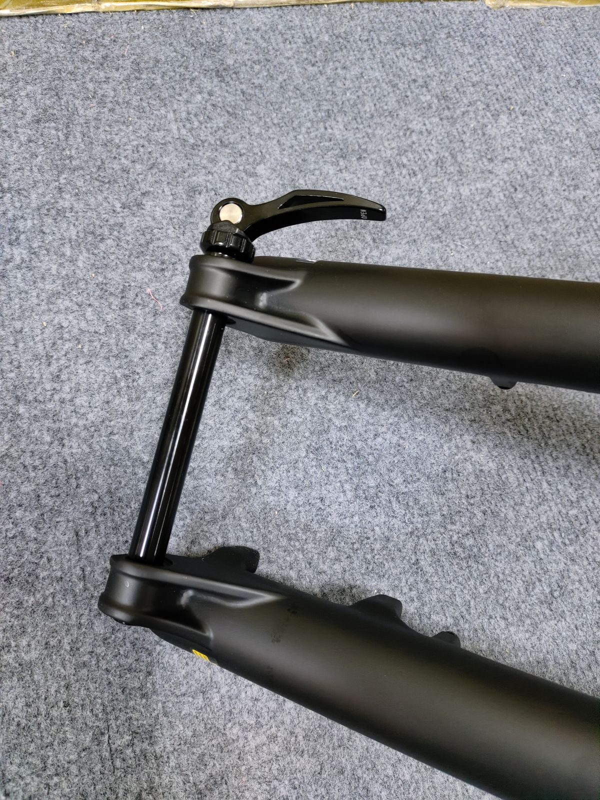 SR SUNTOUR RAIDON34 Bicycle Fork (BOOST: 110X15mm) Tapered 27.5" MTB Air Suspension (Manual) 120mm Travel