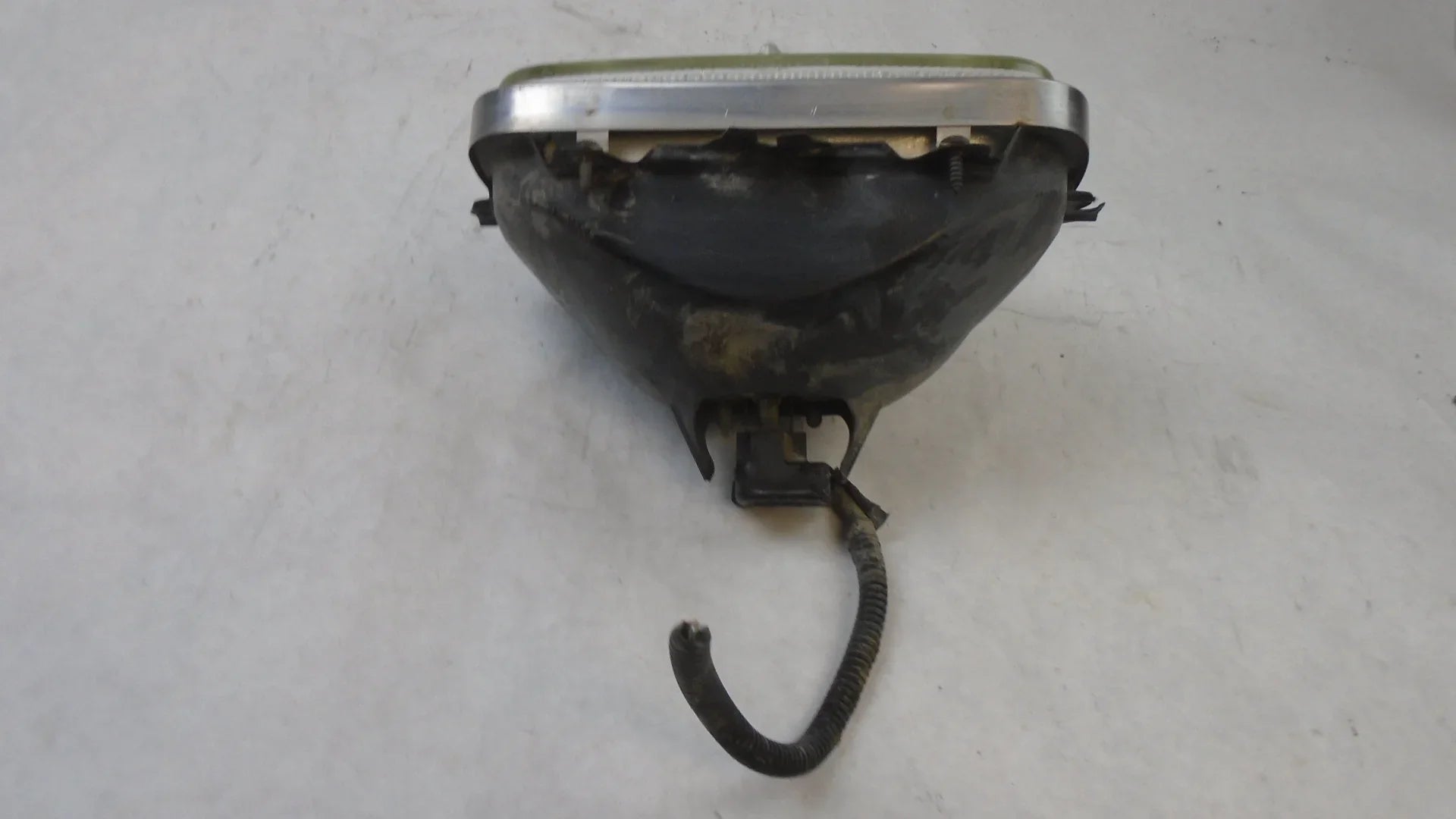 Pre-Owned 1997-2015 Chevrolet Express Van Right RH Head Light Lamp Sealed Beam OEM LKQ (Good)