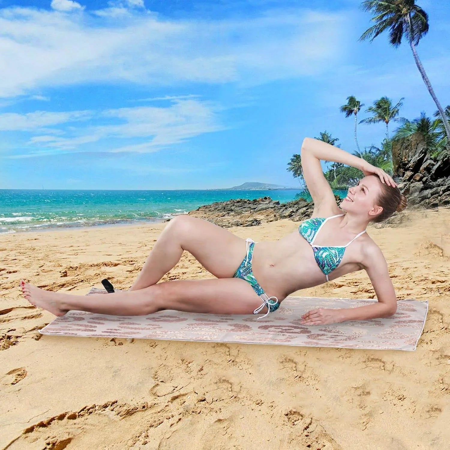 Bestwell Leopard Beach Towel Oversized Towel Blanket, Thin Lightweight Microfiber Sand Free Quick Dry Towel, 30”X60” Multipurpose Pool Bath Yoga Swim Shower Towel