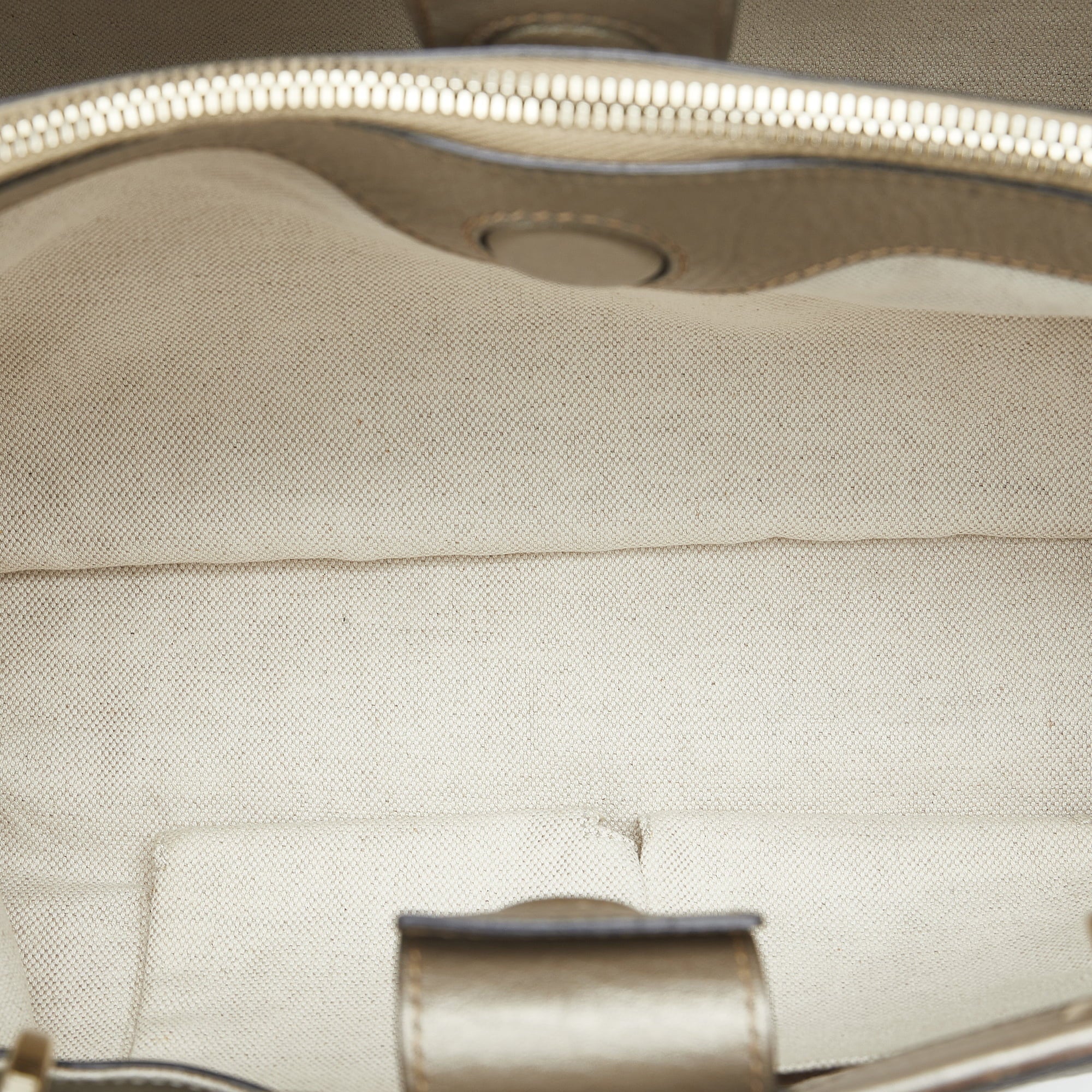 Pre-Owned Authenticated Gucci Medium Bamboo Shopper Calf Leather Brown Satchel Unisex (Good)