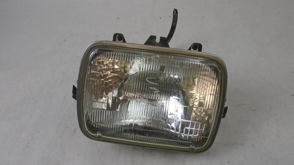Pre-Owned 1997-2015 Chevrolet Express Van Right RH Head Light Lamp Sealed Beam OEM LKQ (Good)