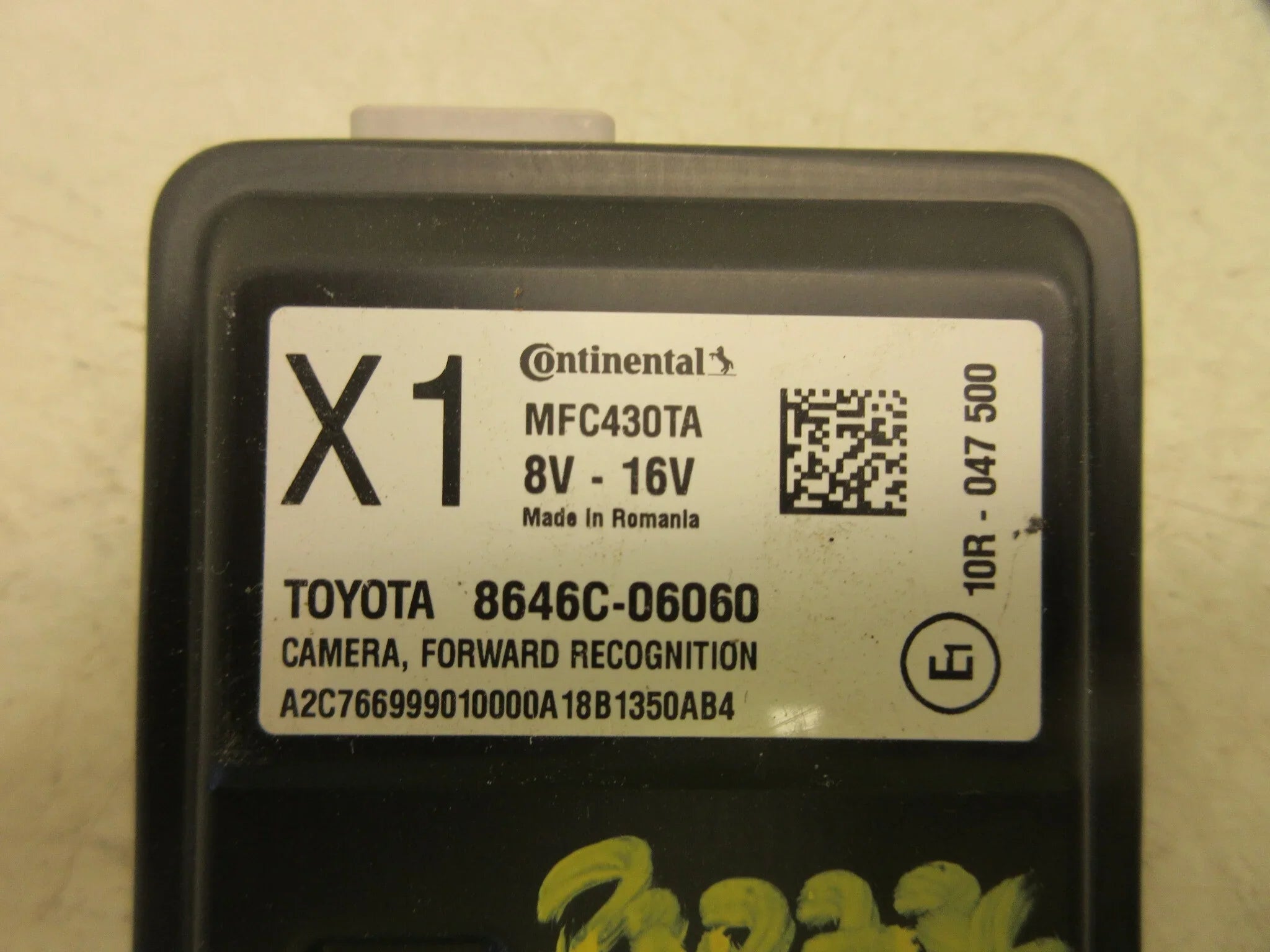 Pre-Owned 18 19 Toyota Camry Front Windshield Mounted Lane Departure Camera Radar OEM LKQ (Good)