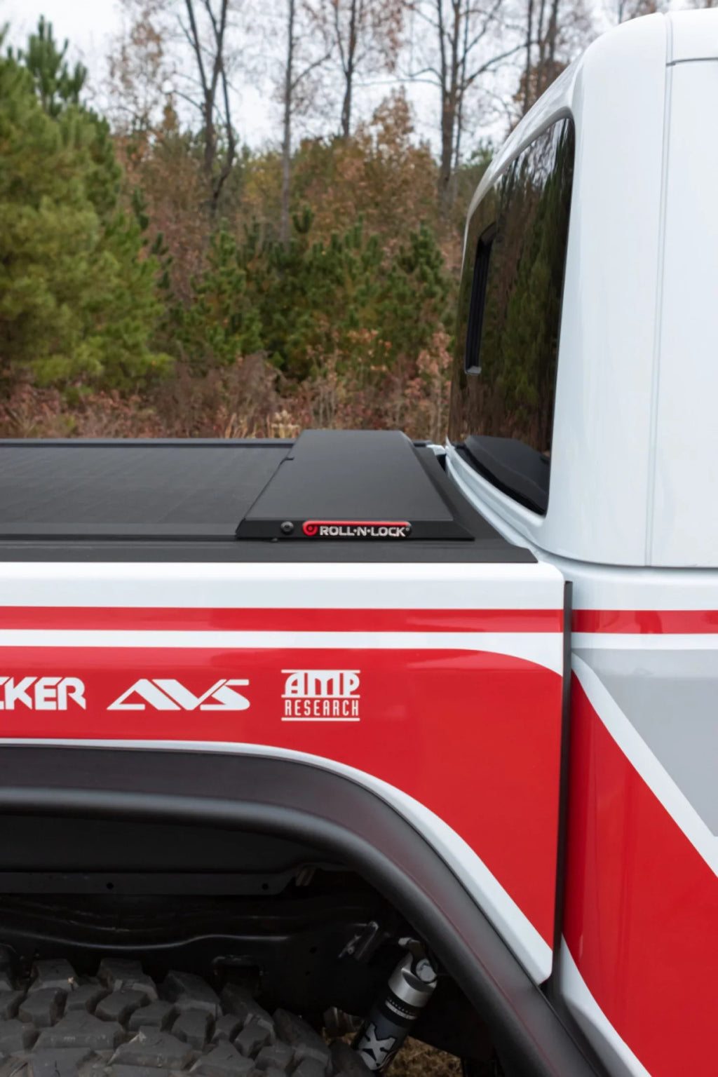 Roll-N-Lock by RealTruck M-Series Retractable Truck Bed Tonneau Wrap | LG496M | Suitable with Select 2020-2023 Jeep Gladiator w/o Trail Rail System 5' Bed (60")